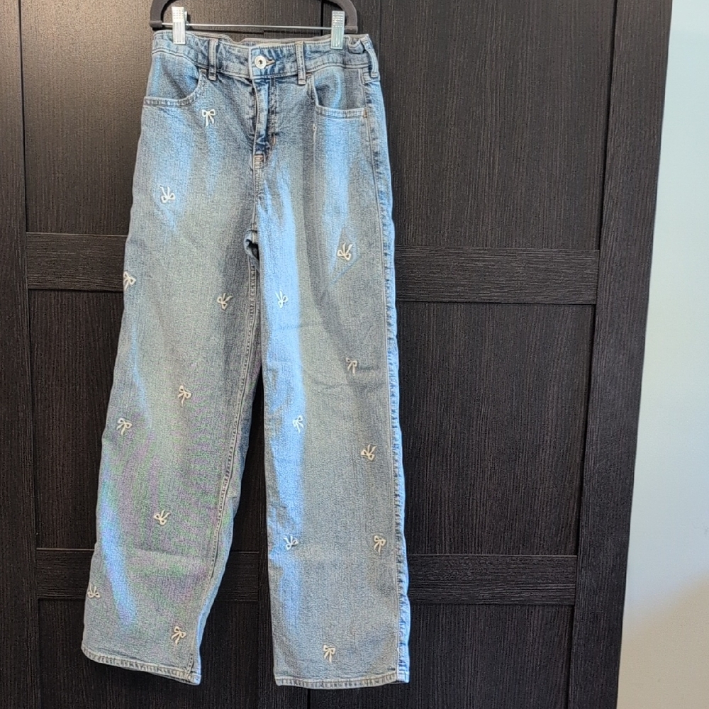 Embroidered Light Blue Jeans